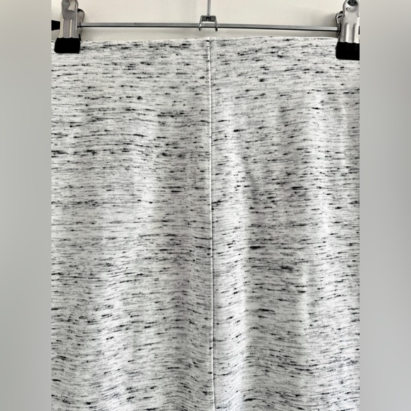 ARITZIA WILFRED Lis Pencil Skirt Marble White Grey Speckle Size Small - Picture 4 of 9